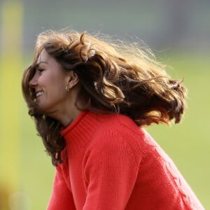 Catherine Kate Middleton, duchesse de Cambridge, lors d'une session de Hurling, un sport traditionnel irlandais au Knocknacarra GAA Club à Galway le 5 mars 2020.