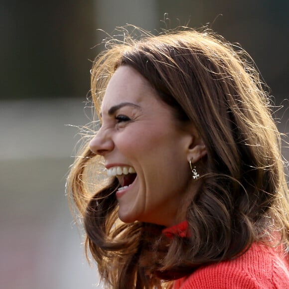 Catherine Kate Middleton, duchesse de Cambridge, lors d'une session de Hurling, un sport traditionnel irlandais au Knocknacarra GAA Club à Galway le 5 mars 2020.