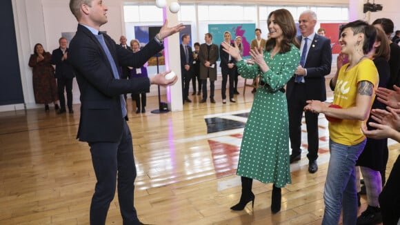 Prince William s'improvise clown, Kate Middleton hilare