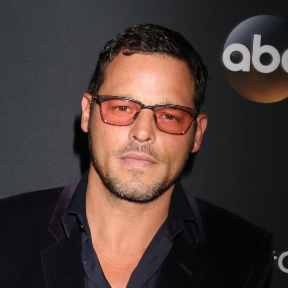 Justin Chambers - Les acteurs de 'Greys Anatomy' réunis pour fêter la diffusion du 300ème épisode de la série au restaurant TAO à Hollywood, le 5 novembre 2017.