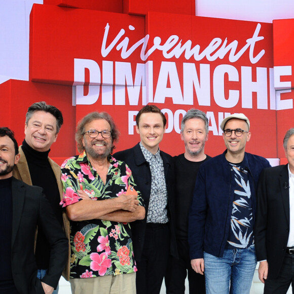 Exclusif - Willy Rovelli, Thibault De Montalembert, le chanteur Antoine, Alexandre Wetter, Jean-Luc Lemoine, Marc Fichel, Michel Drucker, Caroline Margeridon, Pierre-Jean Chalençon et Viktor Vincent - Enregistrement de l'émission "Vivement Dimanche prochain" présentée par M.Drucker et diffusée le 1er mars 2020 sur France 2. Le 19 février 2020 © Guillaume Gaffiot / Bestimage