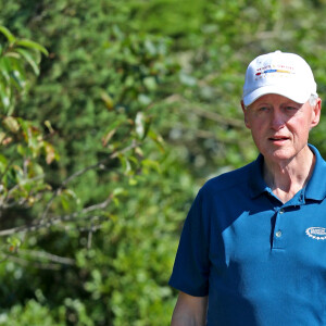 Bill Clinton se promène dans les Hamptons. New York, le 22 août 2019.