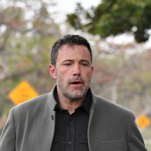 Ben Affleck emmène ses enfants à l'école à Los Angeles, le 4 mars 2020. Souriant, l'acteur de 47 ans discutait avec Seraphina, 11 ans, et Samuel, 8 ans, sur le chemin de l'école.