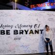 Illustration du mémorial au Staples Center en hommage à Kobe Bryant, décédé dans un accident d'hélicoptère avec sa fille Gianna. Los Angeles le 28 janvier 2020.