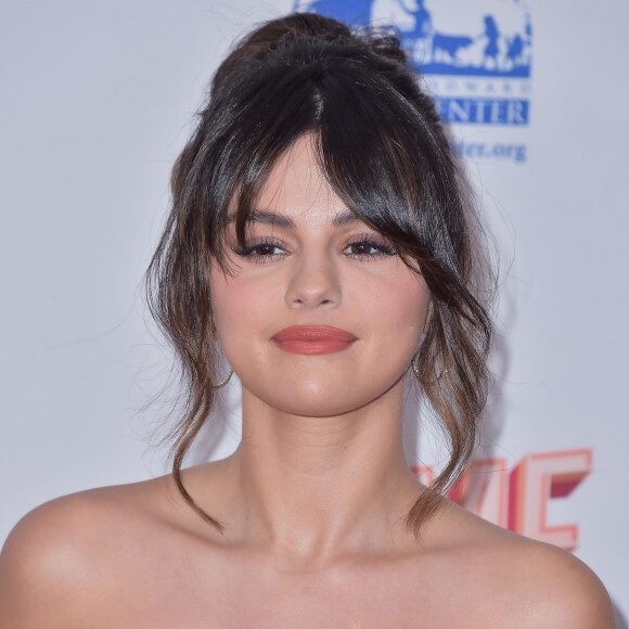 Selena Gomez au photocall de la soirée des Hollywood Beauty Awards dans la salle de réception "Taglyan Complex" dans le quartier de Hollywood à Los Angeles, Californie, Etats-Unis, le 6 février 2020.