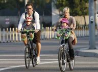 Tori Spelling : le vélo, c'est en famille sinon rien ! Les bambins sont aux premières loges !