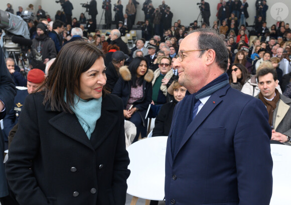 Anne Hidalgo, maire de Paris, François Hollande lors de la cérémonie à l'occasion de la première journée nationale d'hommage aux victimes du terrorisme sur l'Esplanade du Trocadero à Paris le 11 mars 2020. © Jacques Witt / Pool / Bestimage