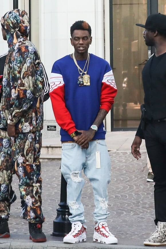 Exclusif - Soulja Boy est allé faire du shopping avec des amis sur Rodeo Drive à Beverly Hills, Los Angeles, le 6 mars 2019