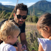Martin Fourcade avec ses filles Inès et Manon, 11 août 2018, Instagram.