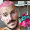 M. Pokora a révélé sa nouvelle couleur de cheveux sur Instagram le 18 mars 2020. Il est passé au rose. Le chanteur français est confiné à Los Angeles, auprès de sa compagne Christina Milian, leurs fils Isaiah et Violet, la fille de Christina.