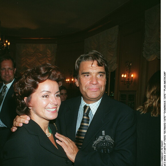 Dominique et Bernard Tapie lors de la première du film "Hommes, femmes, mode d'emploi", à Paris le 27 août 1996.
