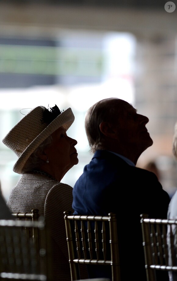 Info du 21 mars 2020 - Un employé de Buckingham Palace testé positif au Coronavirus alors que la reine était toujours à Londres