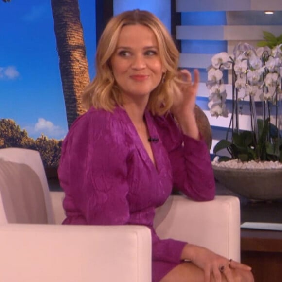 Reese Witherspoon sur le plateau de l'émission "The Ellen Show", le 17 mars 2020 à Los Angeles.