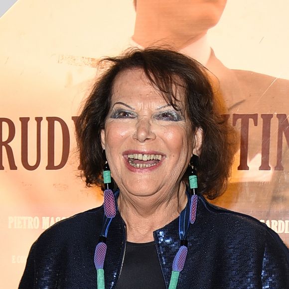 Son agent, Laurent Savry, a déclaré qu’elle laisse l’héritage d’une femme libre et inspirée.

Claudia Cardinale à la première de "Rudy Valentino" à Rome, le 23 mai 2018.
Bestimage