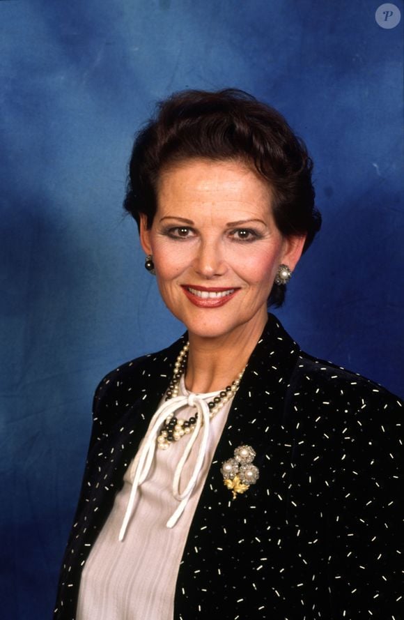 Archives - Portrait de Claudia Cardinale. 1992.