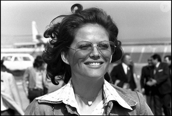 Archives - Claudia Cardinale au Festival de Cannes en 1974.
