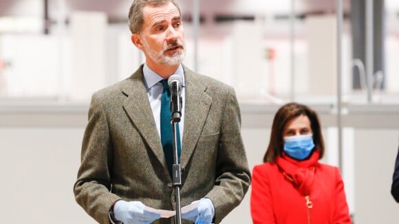 Letizia et Felipe d'Espagne en action face au coronavirus dans leur QG de crise