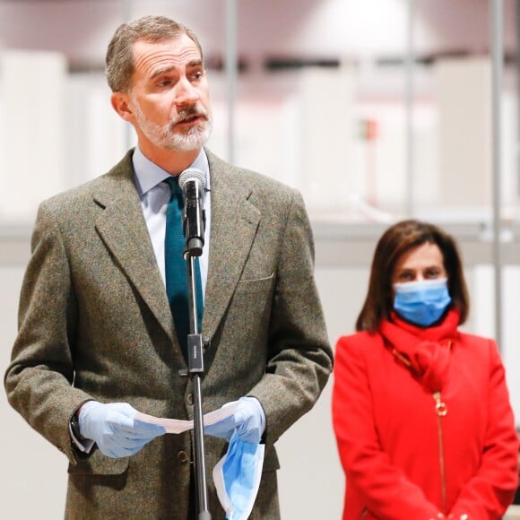 Le roi Felipe VI et la reine Letizia d'Espagne ont visité le 26 mars 2020 un hôpital de campagne installé au Palais des Congrès de Madrid (IFEMA) pour répondre à la crise sanitaire du coronavirus.