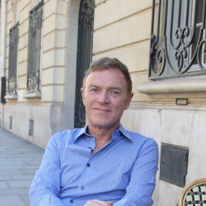 Exclusif - Rendez-vous avec Christophe Hondelatte juste avant le direct de son émission "Hondelatte raconte" sur Europe 1 à Paris le 24 août 2016.