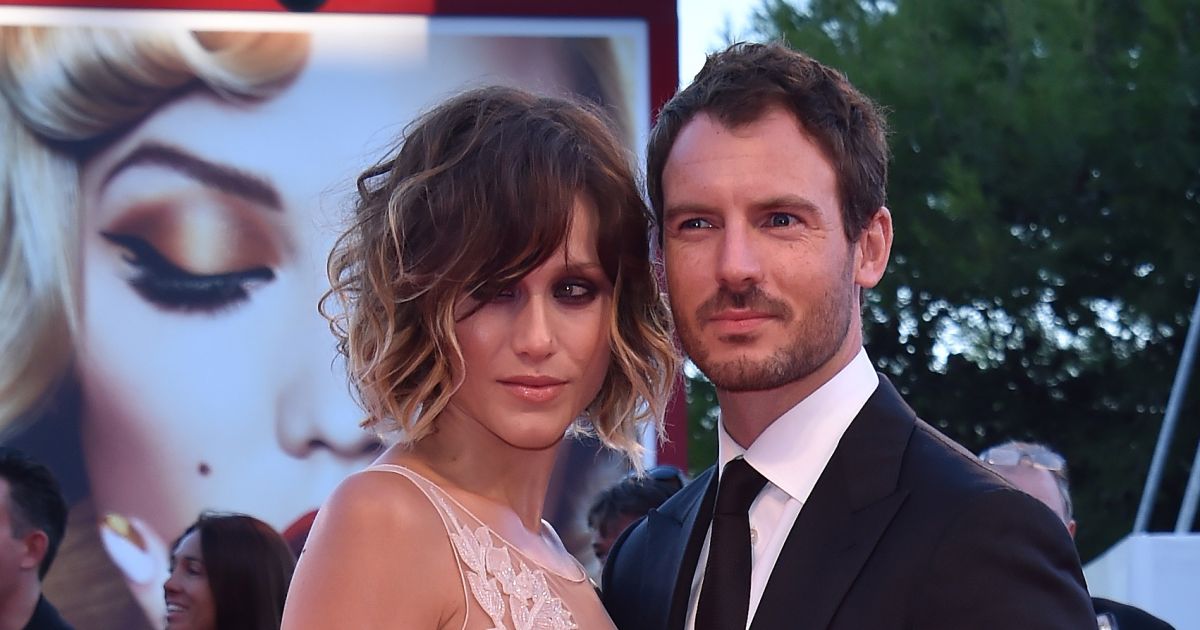 Gabriella Pession et son compagnon Richard Flood - People à l'arrivée