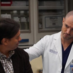 Richard Flood (Dr Hayes) dans la saison 16 de "Grey's Anatomy".