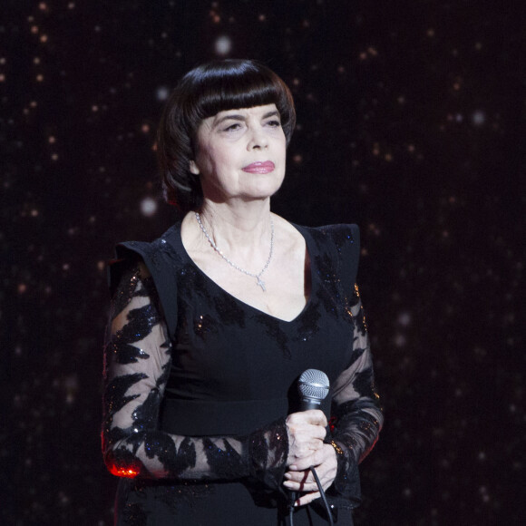 Exclusif - Mireille Mathieu - Hommage à Charles Aznavour lors de l'émission "Monsieur Aznavour", diffusée sur C8. Le 3 octobre 2019 © Jack Tribeca / Bestimage