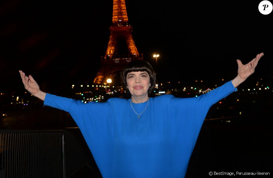 Exclusif Mireille Mathieu Backstage Du Concert Anniversaire Des 130 Ans De La Tour Eiffel A Paris Le 2 Octobre 19 C Perusseau Veeren Bestimage Purepeople