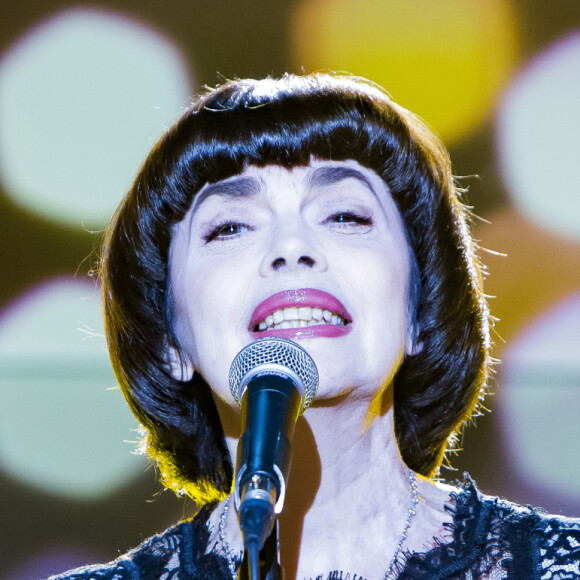 Exclusif - Mireille Mathieu sur le plateau de l'émission "Touche Pas à Mon Poste" (TPMP) à Boulogne Billancourt. Le 19 novembre 2018. © Jack Tribeca / Bestimage