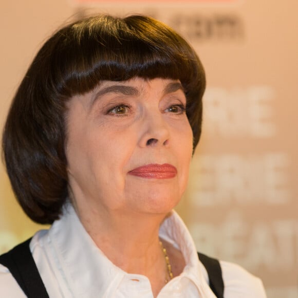 Mireille Mathieu dédicace son nouvel album "Mes classiques" au Furet du Nord à Lille le 14 novembre 2018. © Stéphane Vansteenkiste/Bestimage