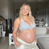 Iskra Lawrence, enceinte de son premier enfant. Avril 2020.