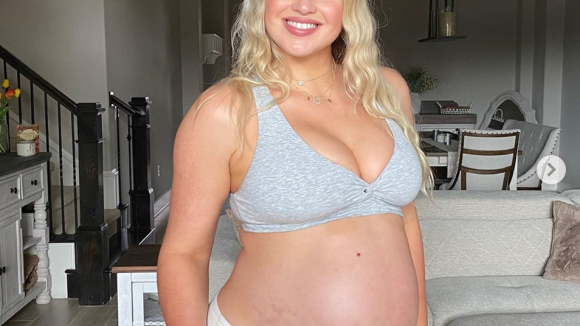 Iskra Lawrence enceinte : le mannequin accouchera chez elle