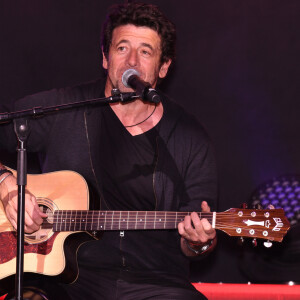 Exclusif - Patrick Bruel - 8ème gala de l'association "Les Rois du Monde" avec un plateau d'artistes et une vente aux enchères au profit des enfants défavorisés, orphelins et hospitalisés, suivi d'une soirée dansante à la Salle Wagram à Paris, le 2 mars 2020. Le lancement de la traditionnelle vente caritative d'oeuvres d'artistes contemporains les plus prisés du moment a été bousculé avec la mise aux enchères spontanée de la guitare de Patrick Bruel, faisant s'envoler les dons. La suite de la vente s'est déroulée dans une ambiance électrique, avec pour commissaire-priseur C. Hanouna, soutien de la première heure des Rois du Monde. Enfin, l'association a annoncé hier soir son implication de plus en plus forte à l'international, les actions à venir pour l'année 2020, et la sortie du livre de la présidente Stéphanie Robert : "Solide et solidaire. Les Rois du Monde s'engagent aujourd'hui d'avantage à l'international et oeuvrent en faveur du financement de programmes locaux axés sur l'éducation, la santé, l'alimentation, le développement durable et les droits des enfants. Une ambition toujours plus forte pour l'association qui se mobilise chaque jour, grâce aux dons et à ses partenaires, mécènes et personnalités, pour rendre meilleure la vie des enfants défavorisés. © Cyril Moreau-Rachid Bellak/Bestimage