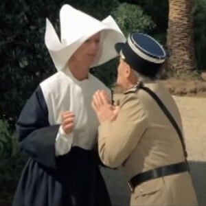 Soeur Clotilde (France Rumilly) dans Le Gendarme et les Extra-terrestres (1979), cinquième épisode de la série de films Le Gendarme de Saint-Tropez par Jean Girault et avec Louis de Funès.