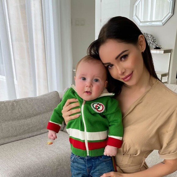 Nabilla Benattia avec son fils Milann, le 11 avril 2020, sur Instagram