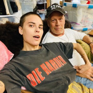 Bruce Willis et sa fille Tallulah ensemble en confinement, le 20 avril 2020.