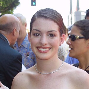 Anne Hathaway à la première du film "Princesse malgré elle" à Los Angeles en 2001.