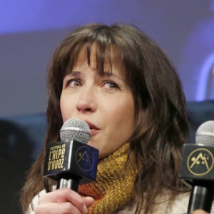 Sophie Marceau - S.Marceau présente son film "Mme Mills, une voisine si parfaite" au 21ème festival international du film de comédie de l'Alpe d'Huez le 19 janvier 2018 © Christophe Aubert via Bestimage