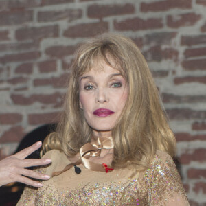 Exclusif - Arielle Dombasle - Backstage de l'enregistrement de l'émission "100 ans de comédies musicales pour le Sidaction", qui sera diffusée le 2 avril sur France 2. Le 10 mars 2020 © Moreau-Perusseau / Bestimage