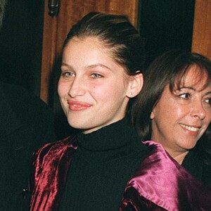 Jean-Pierre Castaldi et Laetitia Casta à l'avant-première du film "Astérix et Obélix contre César" au Grand Rex, à Paris, en 1999.