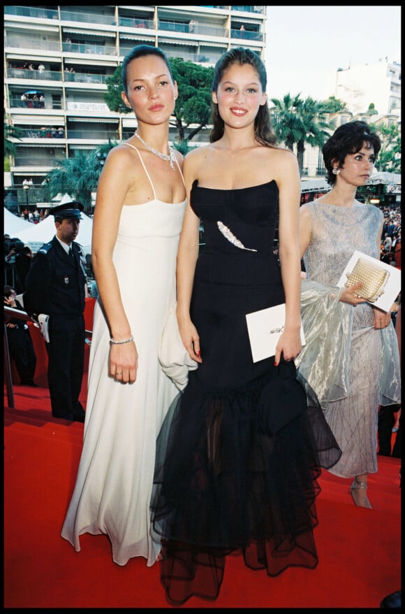 Kate Moss et Laetitia Casta au Festival de Cannes en 1998.