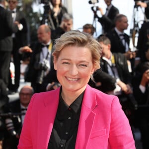 Anne-Elisabeth Lemoine lors de la montée des marches de la cérémonie de clôture du 72ème Festival International du Film de Cannes, le 25 mai 2019. © Denis Guignebourg/Bestimage