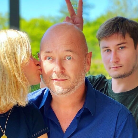 Cauet et ses enfants, Ivana et Valmont, sur Instagram. Le 28 avril 2020.