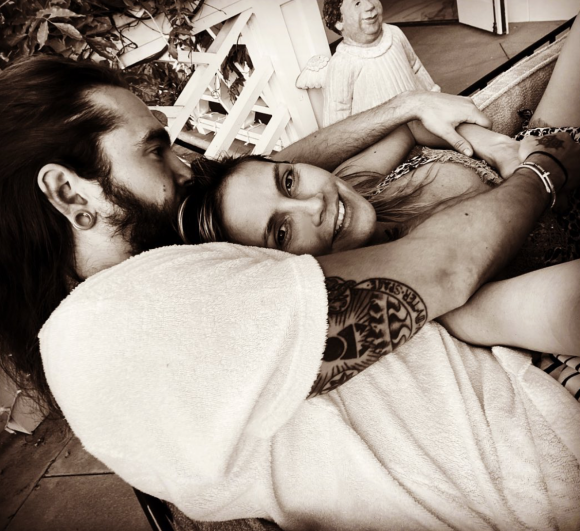 Heidi Klum et son mari Tom Kaulitz. Avril 2020.