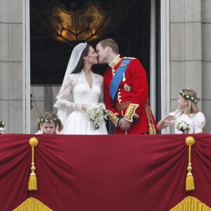 Mariage de Kate Middleton et du prince William d'Angleterre à Londres. Parmi leurs demoiselles d'honneur, l'adorable boudeuse Grace van Cutsem.