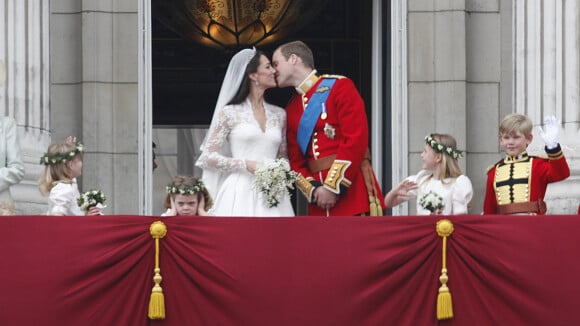 Photo : La reine Elisabeth II d'Angleterre - Mariage de Kate Middleton et  du prince William d'Angleterre à Londres. Le 29 avril 2011. Parmi les  demoiselles d'honneur, l'adorable boudeuse Grace van Cutsem. -