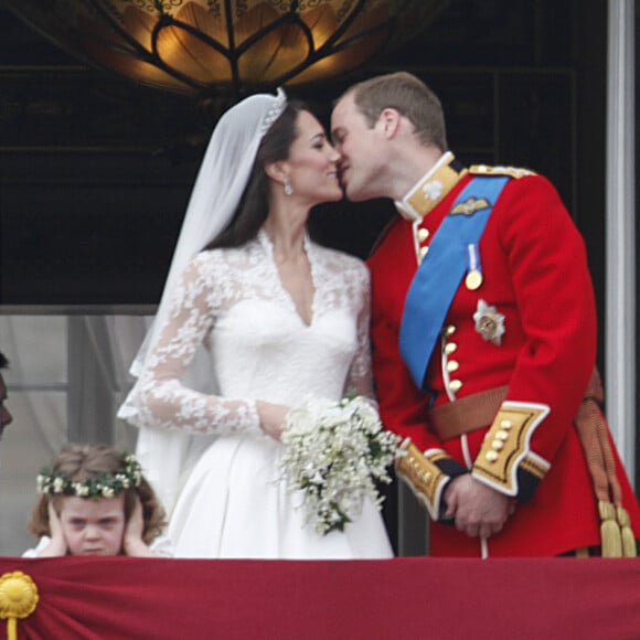 Mariage de Kate Middleton et du prince William d'Angleterre à Londres. Parmi leurs demoiselles d'honneur, l'adorable boudeuse Grace van Cutsem.