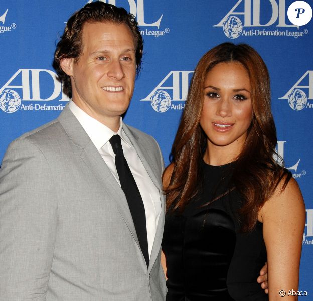 Trevor Engelson et Meghan Markle lors d'un événement à Los Angeles le 11 octobre 2011