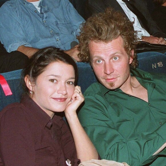 Emma de Caunes et Sinclair au palais des Sports, à Beauvais, le 8 octobre 2001.