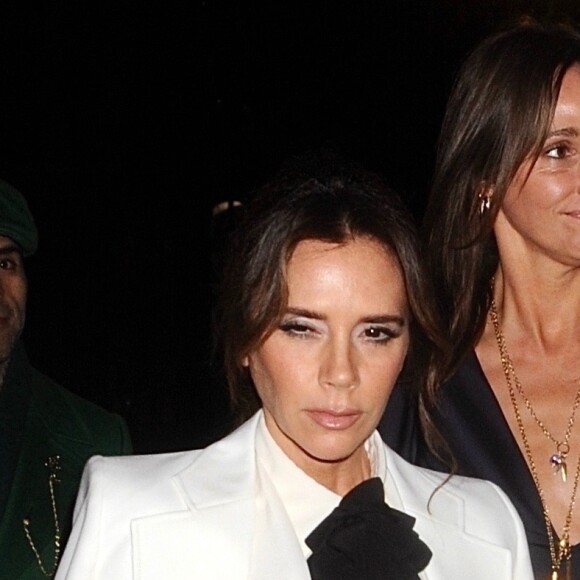 Victoria Beckham - Arrivées et sorties au club Annabels après la soirée "The British Vogue And Tiffany & Co. Fashion And Film Party" à Londres. Le 2 février 2020