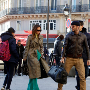 Victoria Beckham et son mari David ont quitté leur hôtel à Paris, pour se rendre à la Gare du Nord pour prendre l'Eurostar. Le 18 janvier 2020